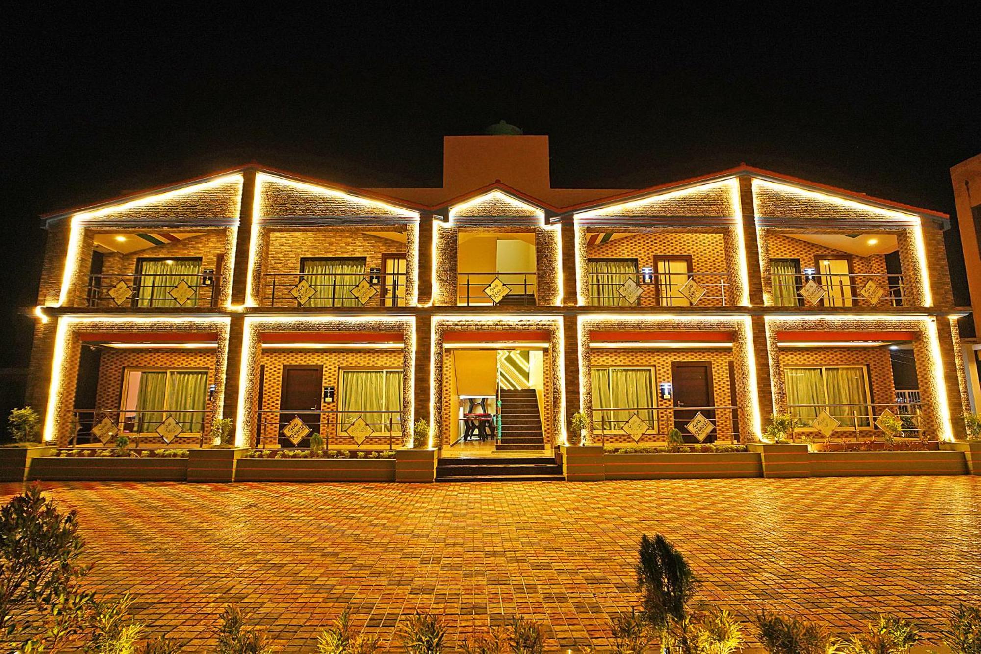 Goa Beach Resort On Beach Мандармони Екстериор снимка