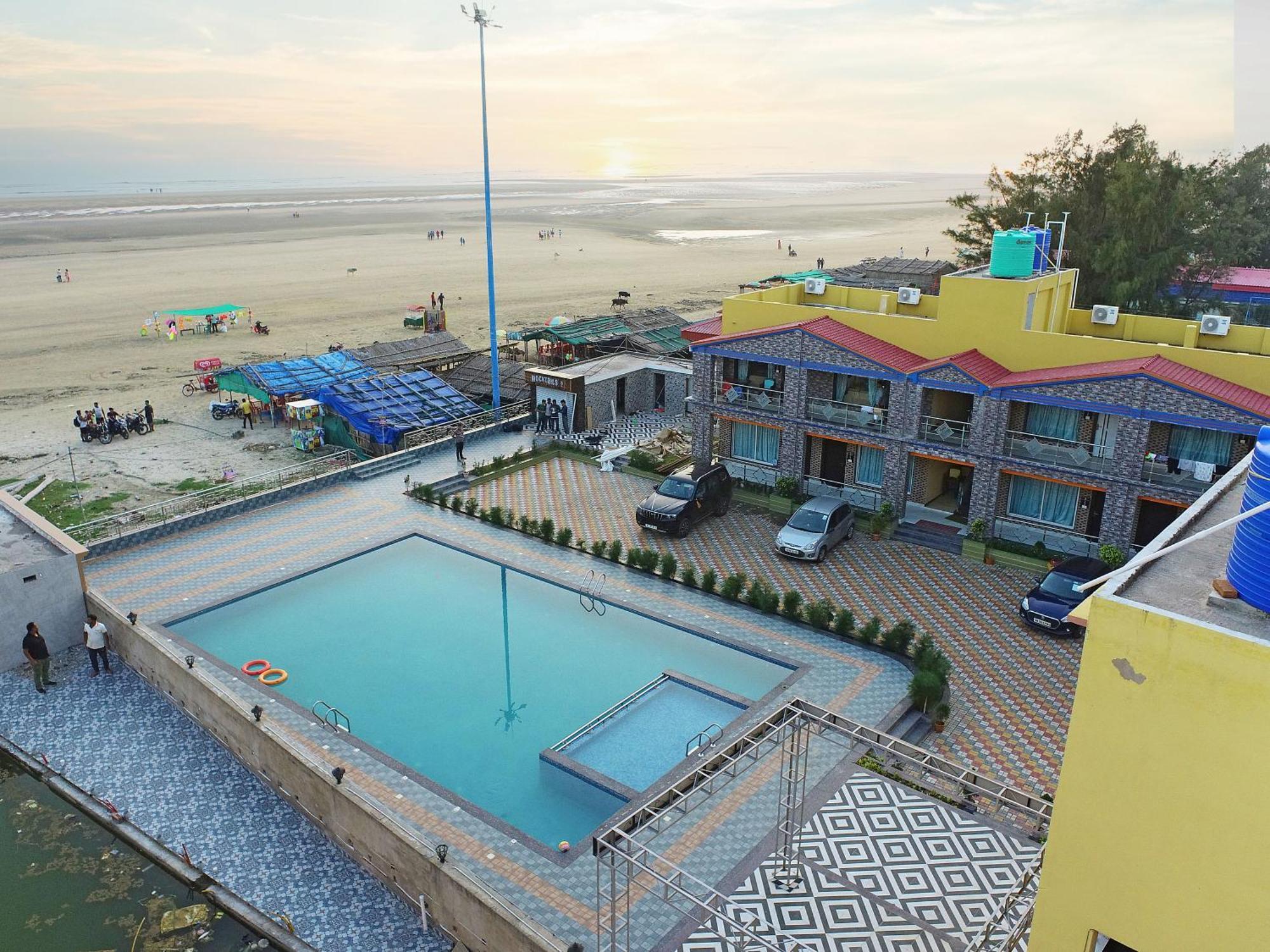 Goa Beach Resort On Beach Мандармони Екстериор снимка