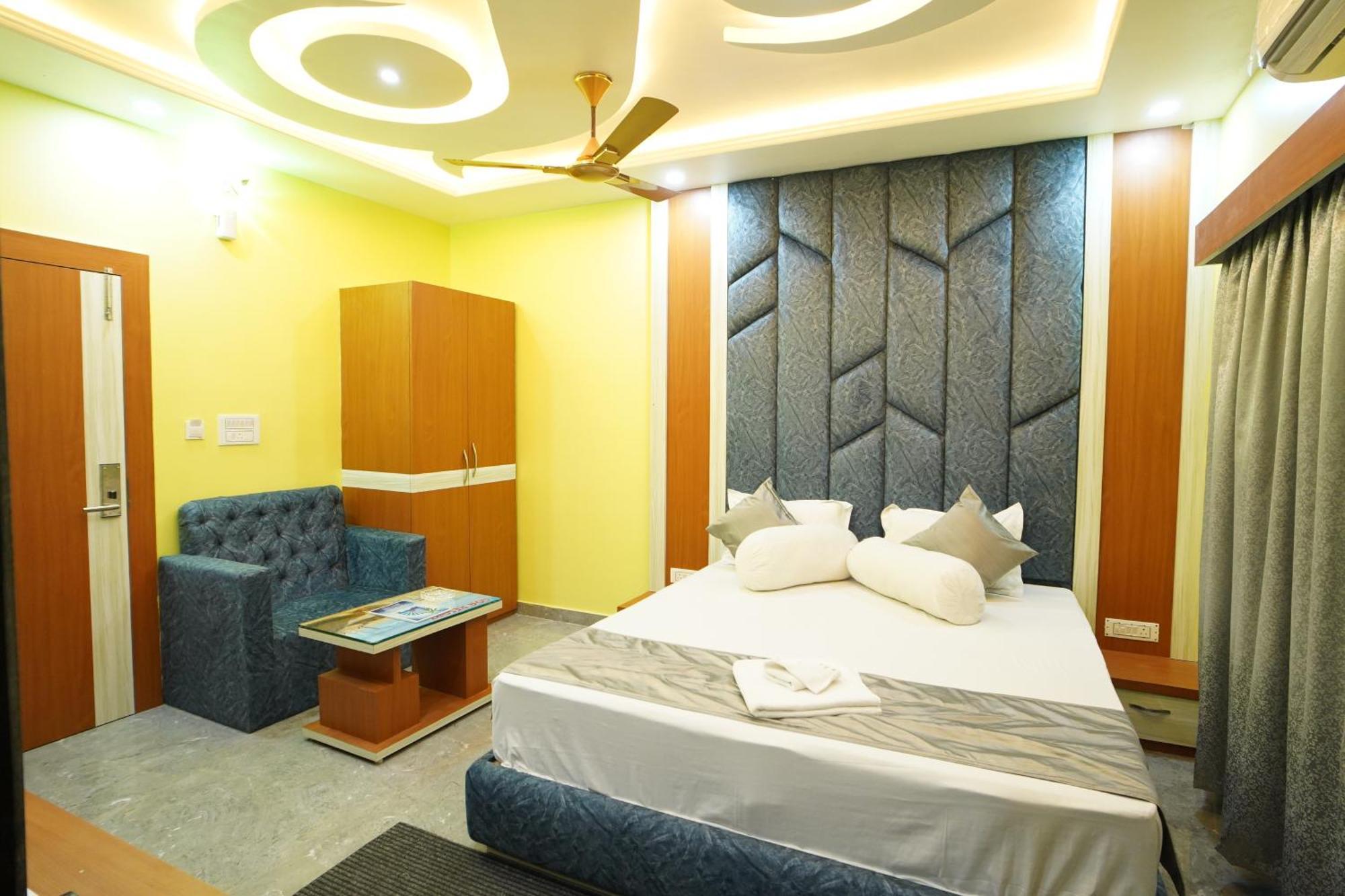 Goa Beach Resort On Beach Мандармони Екстериор снимка